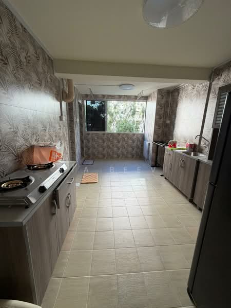 166 Stirling Road, 166 Stirling Road, 2 Bedrooms, 656 sqft, HDB Flat For Rent, by Ria Beevi, 500189649 - Kitchen - PropertyGuru.com.sg