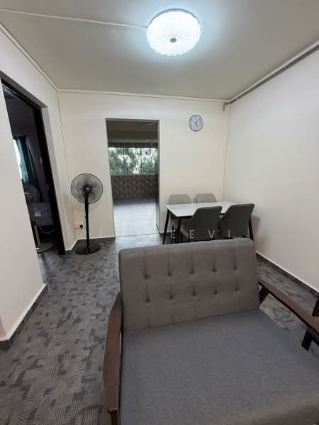 166 Stirling Road, 166 Stirling Road, 2 Bedrooms, 656 sqft, HDB Flat For Rent, by Ria Beevi, 500189649 - PropertyGuru.com.sg