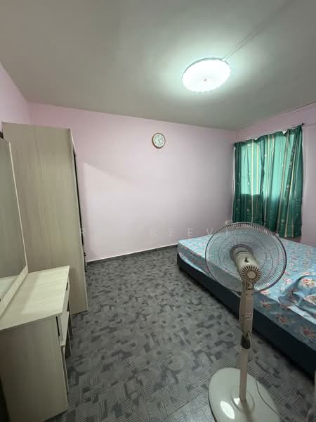 166 Stirling Road, 166 Stirling Road, 2 Bedrooms, 656 sqft, HDB Flat For Rent, by Ria Beevi, 500189649 - Bedroom - PropertyGuru.com.sg