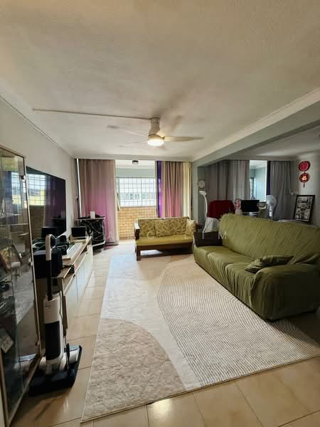 796 Yishun Ring Road, 796 Yishun Ring Road, 3 Bedrooms, 1,302 sqft, HDB Flat For Sale, by Marc Lim, 500189659 - Living Room - PropertyGuru.com.sg