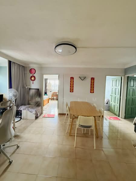 796 Yishun Ring Road, 796 Yishun Ring Road, 3 Bedrooms, 1,302 sqft, HDB Flat For Sale, by Marc Lim, 500189659 - Living Room - PropertyGuru.com.sg