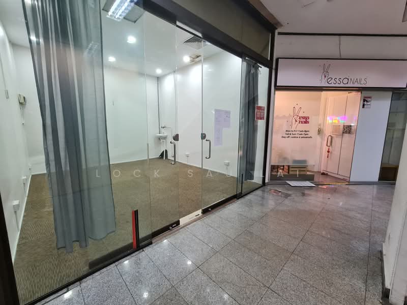 Midpoint Orchard, 220 Orchard Road, 226 sqft, Mall Shop For Sale, by Lock Sau Lai, 500189677 - Interior - CommercialGuru.com.sg