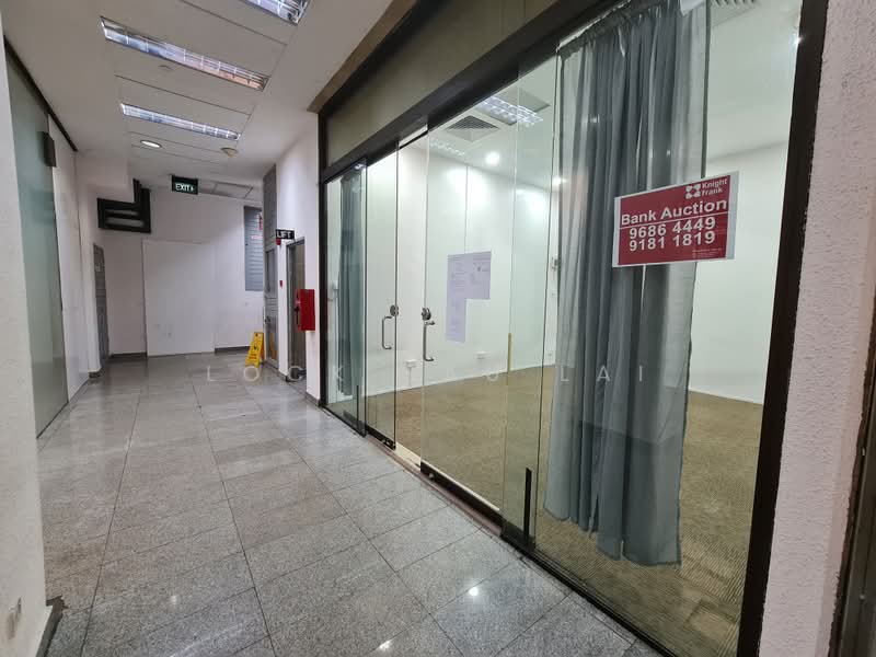 Midpoint Orchard, 220 Orchard Road, 226 sqft, Mall Shop For Sale, by Lock Sau Lai, 500189677 - Corridor - CommercialGuru.com.sg