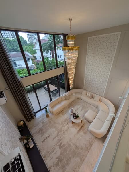 Moulmein, Novena, Bukit Timah, , 6 Bedrooms, 6,900 sqft, Corner Terrace For Sale, by Jessica Ng, 500189682 - Living Room - PropertyGuru.com.sg