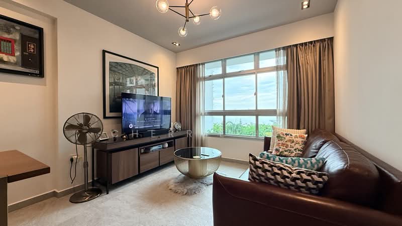421A Northshore Drive, 421A Northshore Drive, 1 Bedroom, 506 sqft, HDB Flat For Sale, by Cherrie Ho, 500189685 - Living Room - PropertyGuru.com.sg