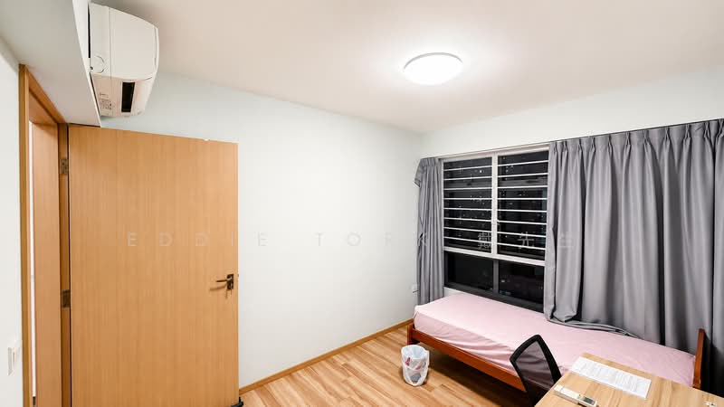 210A Clementi Avenue 6, 210A Clementi Avenue 6, Room Rental, 130 sqft, HDB Flat For Rent, by Eddie Tork 戴先生, 500189688 - Bedroom - PropertyGuru.com.sg