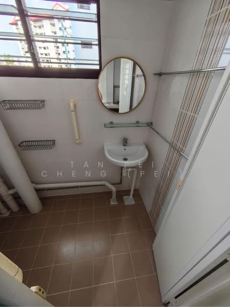 305 Jurong East Street 32, 305 Jurong East Street 32, 1 Bedroom, , HDB Flat For Rent, by Tan Pei Cheng (Pei), 500189699 - PropertyGuru.com.sg