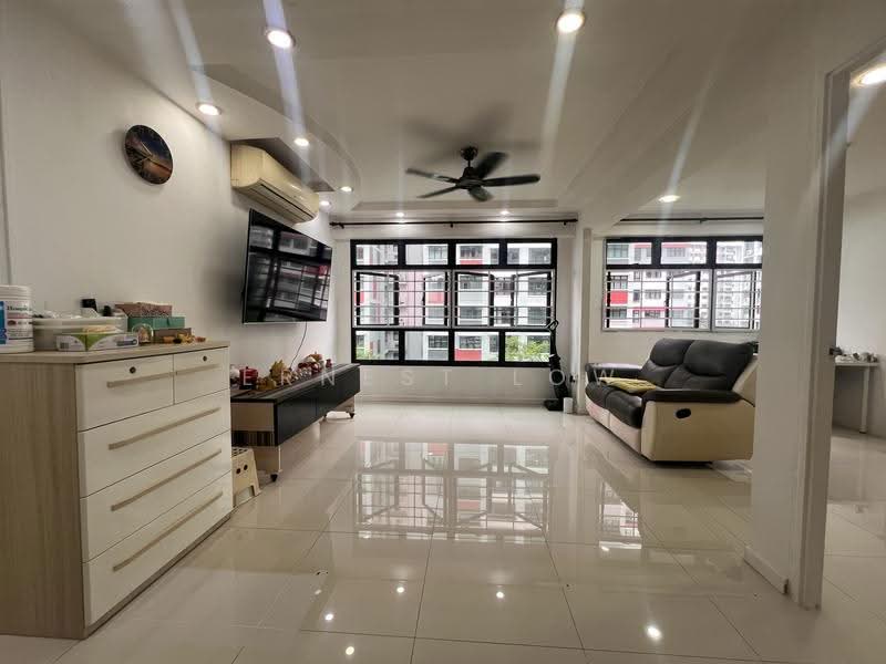 933A Hougang Avenue 9, 933A Hougang Avenue 9, Hougang / Punggol / Sengkang, 3 Bedrooms, 1,001 sqft, HDB Flat For Sale, by Ernest Low, 500189702 - Living Room - PropertyGuru.com.sg