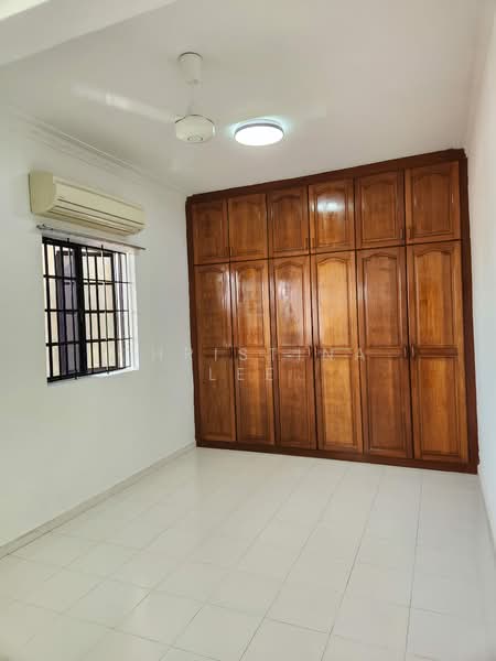 Seletar Hills Estate, Seletar Hills Drive, 5 Bedrooms, 2,000 sqft, Semi-Detached House For Sale, by Christina Lee, 500189714 - Bedroom - PropertyGuru.com.sg