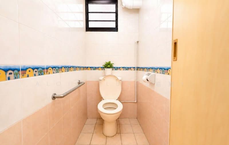 28 Kelantan Road, 28 Kelantan Road, 2 Bedrooms, 700 sqft, HDB Flat For Sale, by Aloisa Lua (嘉嘉), 500189715 - Bathroom - PropertyGuru.com.sg