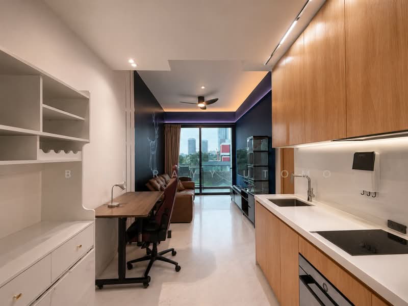 Peak Residence, 333 Thomson Road, 1 Bedroom, 560 sqft, Condominium For Sale, by Budi Rayy Utomo, 500189731 - Living Room - PropertyGuru.com.sg