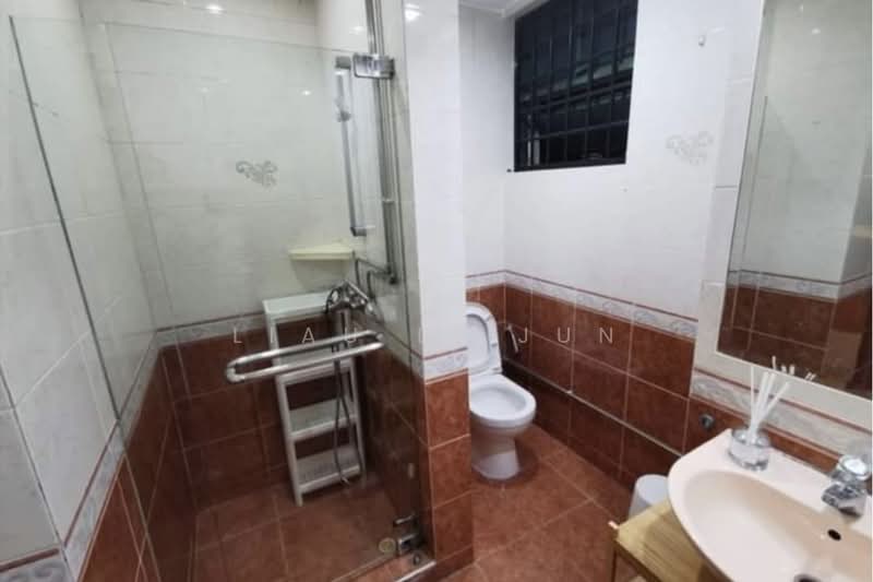 The Anchorage, 370 Alexandra Road, Room Rental, 200 sqft, Condominium For Rent, by Liau Li Jun, 500189735 - Bathroom - PropertyGuru.com.sg