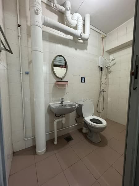 533 Bukit Panjang Ring Road, 533 Bukit Panjang Ring Road, 3 Bedrooms, 1,313 sqft, HDB Flat For Sale, by Dennis Thor 涂英良, 500189738 - Bathroom - PropertyGuru.com.sg