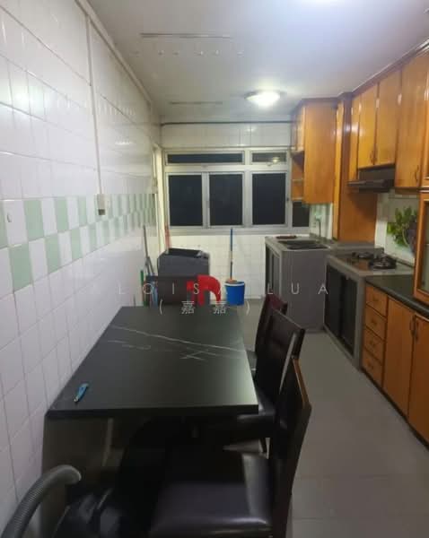 344 Woodlands Street 32, 344 Woodlands Street 32, 3 Bedrooms, 904 sqft, HDB Flat For Sale, by Aloisa Lua (嘉嘉), 500189739 - Kitchen - PropertyGuru.com.sg