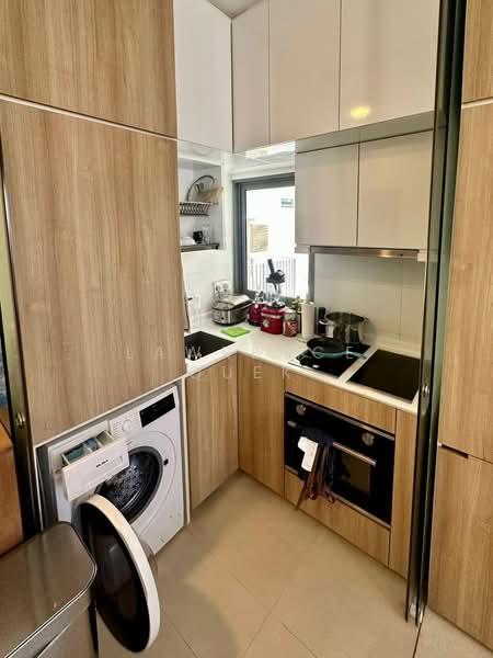 Spottiswoode Suites, 16 Spottiswoode Park Road, 3 Bedrooms, 743 sqft, Condominium For Rent, by Lawrence Quek, 500189753 - Kitchen - PropertyGuru.com.sg