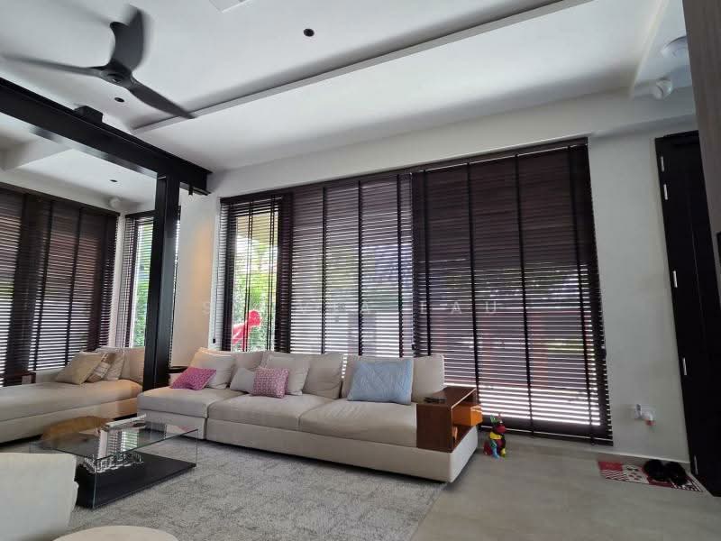 😍 DON'T MISS! RENOVATED MODERN 3.5STY SEMI-D WITH LIFT AND POOL 🏕, Siglap, East Coast, Woo Mon Chew, Tay Lian Teck, 6 Bedrooms, 7,000 sqft, Semi-Detached House For Sale, by Sylvia Lau, 500189760 - Living Room - PropertyGuru.com.sg