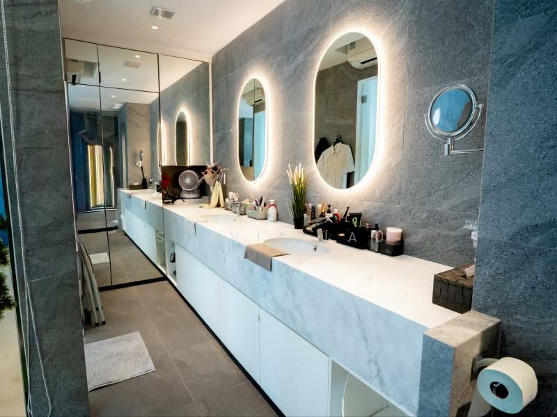 😍 DON'T MISS! RENOVATED MODERN 3.5STY SEMI-D WITH LIFT AND POOL 🏕, Siglap, East Coast, Woo Mon Chew, Tay Lian Teck, 6 Bedrooms, 7,000 sqft, Semi-Detached House For Sale, by Sylvia Lau, 500189760 - Bathroom - PropertyGuru.com.sg
