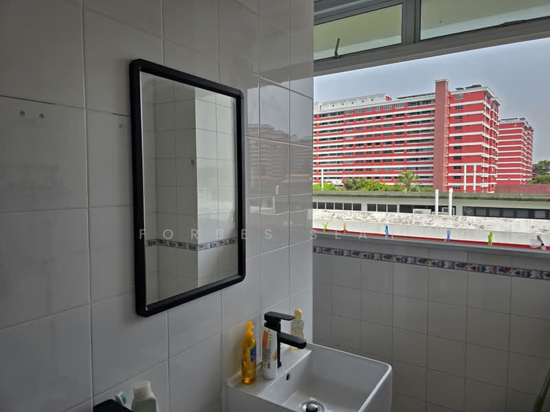 Kilat Court, 17 Lorong Kilat, Room Rental, 300 sqft, Walk-up Apartment For Rent, by Forbes Seah, 500189767 - Yard - PropertyGuru.com.sg