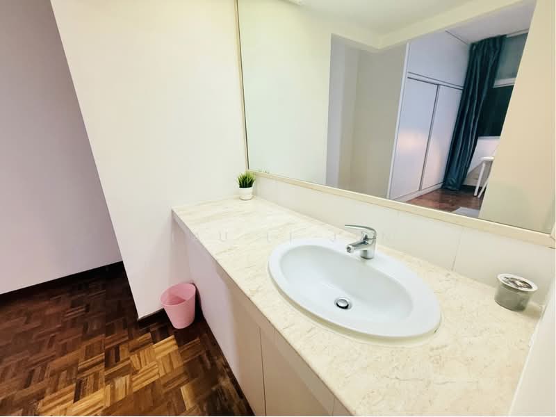 Ridgewood Condominium, 1 Ridgewood Close, Room Rental, 200 sqft, Condominium For Rent, by Liau Li Jun, 500189770 - Bathroom - PropertyGuru.com.sg