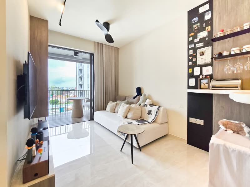 The Florence Residences, 99 Hougang Avenue 2, 2 Bedrooms, 527 sqft, Condominium For Sale, by Pauline Chia, 500189775 - Living Room - PropertyGuru.com.sg