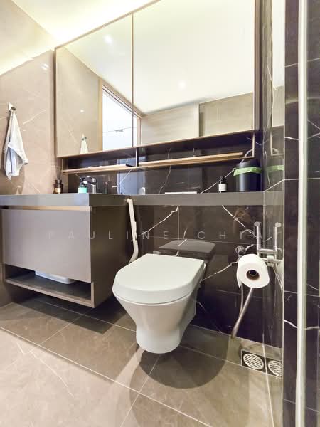 The Florence Residences, 99 Hougang Avenue 2, 2 Bedrooms, 527 sqft, Condominium For Sale, by Pauline Chia, 500189775 - Bathroom - PropertyGuru.com.sg