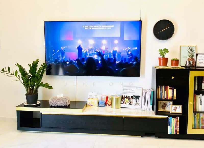 Kentish Green, 20 Oxford Road, 3 Bedrooms, 1,259 sqft, Apartment For Sale, by June Ong, 500189794 - Living Room - PropertyGuru.com.sg