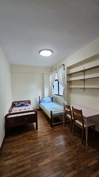 Eastvale, 35 Pasir Ris Drive 3, 3 Bedrooms, 1,280 sqft, Condominium For Rent, by Victor Tan, 500189798 - Bedroom - PropertyGuru.com.sg
