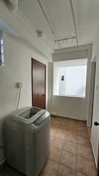 Eastvale, 35 Pasir Ris Drive 3, 3 Bedrooms, 1,280 sqft, Condominium For Rent, by Victor Tan, 500189798 - Interior - PropertyGuru.com.sg