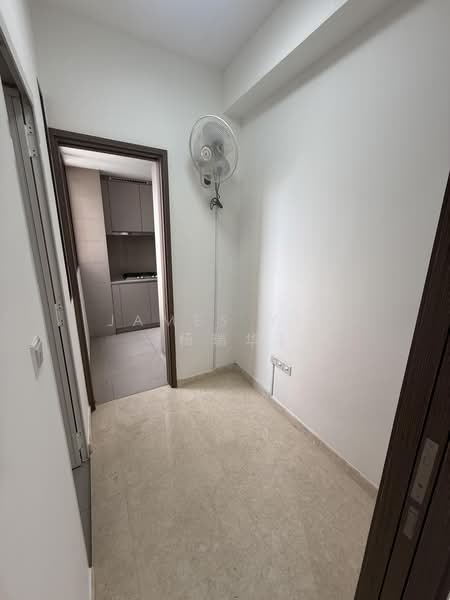 Seaside Residences, 18 Siglap Link, 3 Bedrooms, 1,302 sqft, Apartment For Rent, by James Yio (杨瑞华), 500189816 - Utility cum Study - PropertyGuru.com.sg