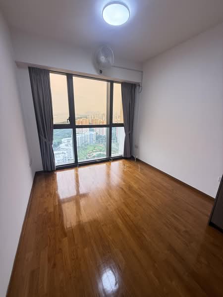Seaside Residences, 18 Siglap Link, 3 Bedrooms, 1,302 sqft, Apartment For Rent, by James Yio (杨瑞华), 500189816 - Master Bedroom - PropertyGuru.com.sg