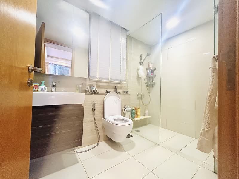 Prive, 31 Punggol Field, 2 Bedrooms, 775 sqft, Executive Condominium For Rent, by Titan Tan, 500189820 - Bathroom - PropertyGuru.com.sg