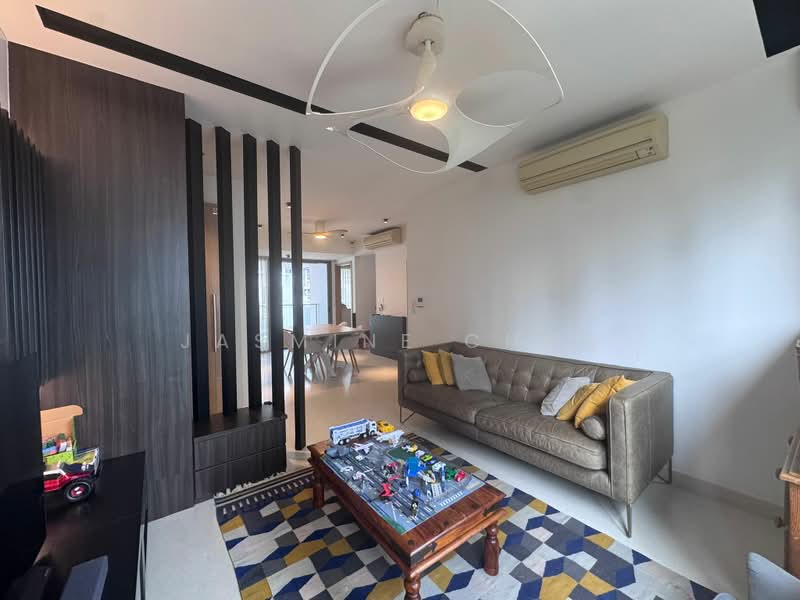 Waterford Residence, 21 Kim Yam Road, 4 Bedrooms, 1,819 sqft, Condominium For Sale, by Jasmine Chan, 500189824 - Living Room - PropertyGuru.com.sg