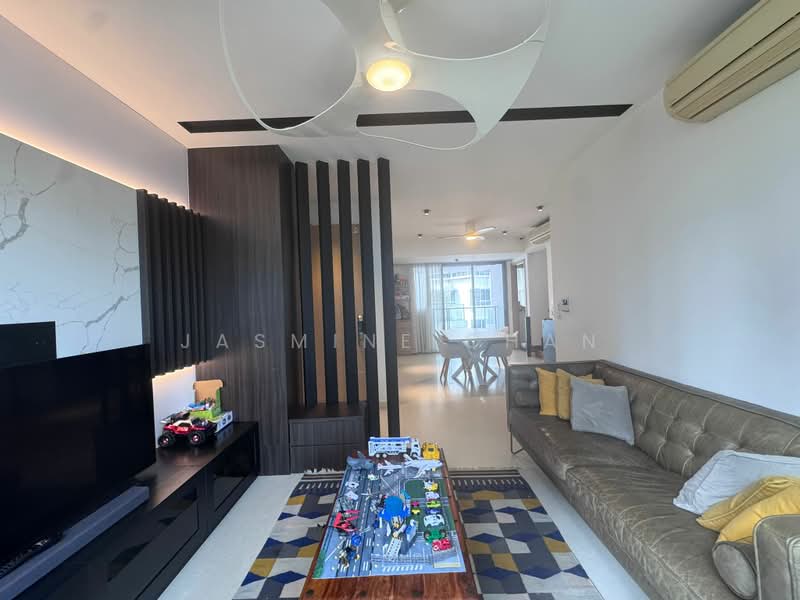 Waterford Residence, 21 Kim Yam Road, 4 Bedrooms, 1,819 sqft, Condominium For Sale, by Jasmine Chan, 500189824 - Living Room - PropertyGuru.com.sg
