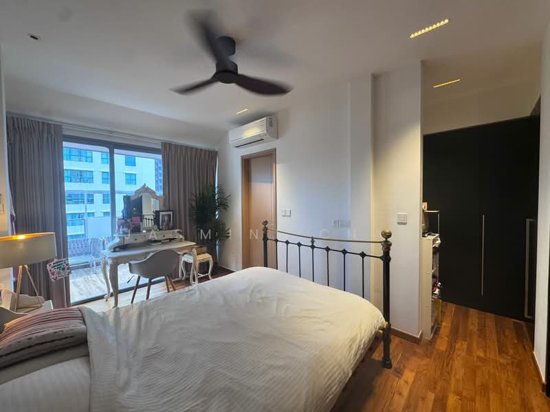 Waterford Residence, 21 Kim Yam Road, 4 Bedrooms, 1,819 sqft, Condominium For Sale, by Jasmine Chan, 500189824 - Bedroom - PropertyGuru.com.sg