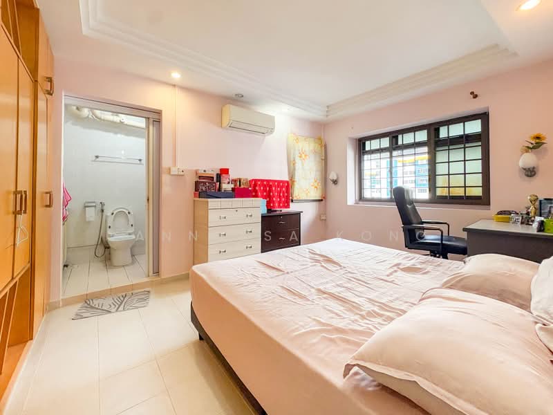 327 Sembawang Crescent, 327 Sembawang Crescent, 3 Bedrooms, 1,087 sqft, HDB Flat For Sale, by Vannessa Kong, 500189825 - Bedroom - PropertyGuru.com.sg