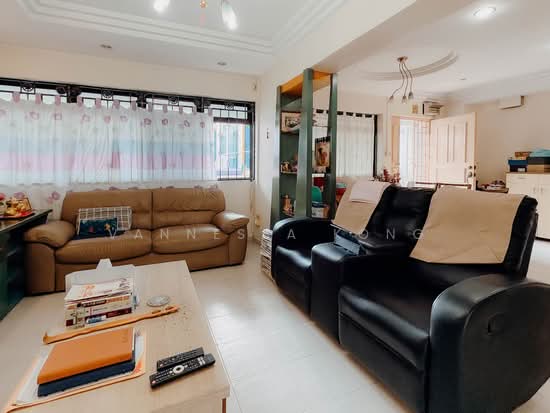 For Sale - 327 Sembawang Crescent