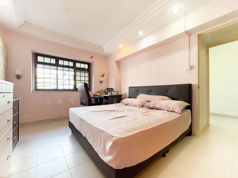 327 Sembawang Crescent, 327 Sembawang Crescent, 3 Bedrooms, 1,087 sqft, HDB Flat For Sale, by Vannessa Kong, 500189825 - Bedroom - PropertyGuru.com.sg