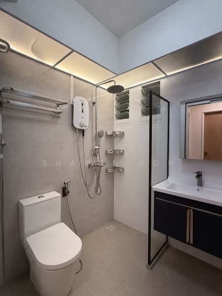 618A Tampines Street 61, 618A Tampines Street 61, 3 Bedrooms, 1,216 sqft, HDB Flat For Sale, by Sharon Goh, 500189827 - Common bathroom - PropertyGuru.com.sg