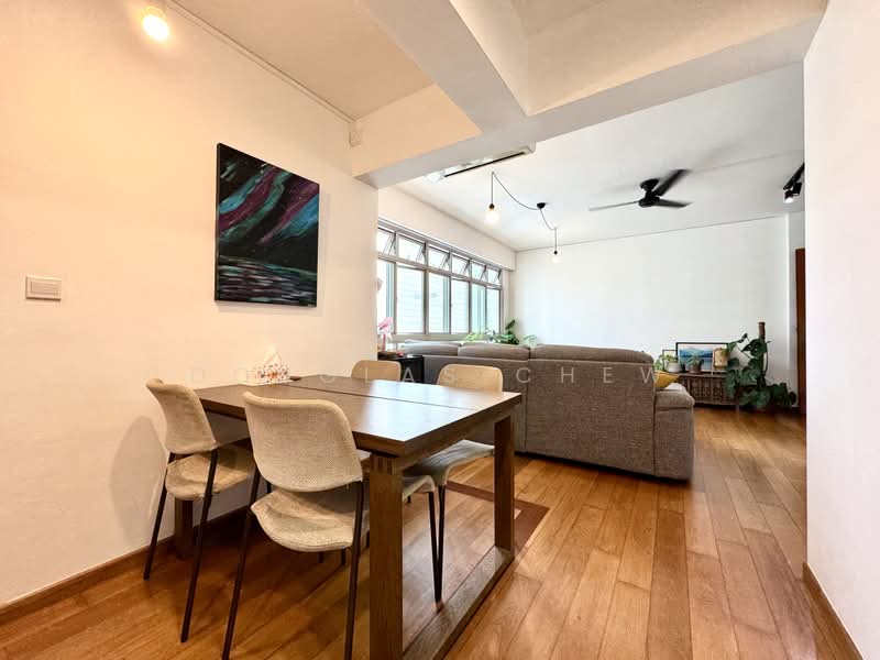 127D Kim Tian Road, 127D Kim Tian Road, 3 Bedrooms, 1,001 sqft, HDB Flat For Sale, by Douglas Chew, 500189835 - Living Room - PropertyGuru.com.sg