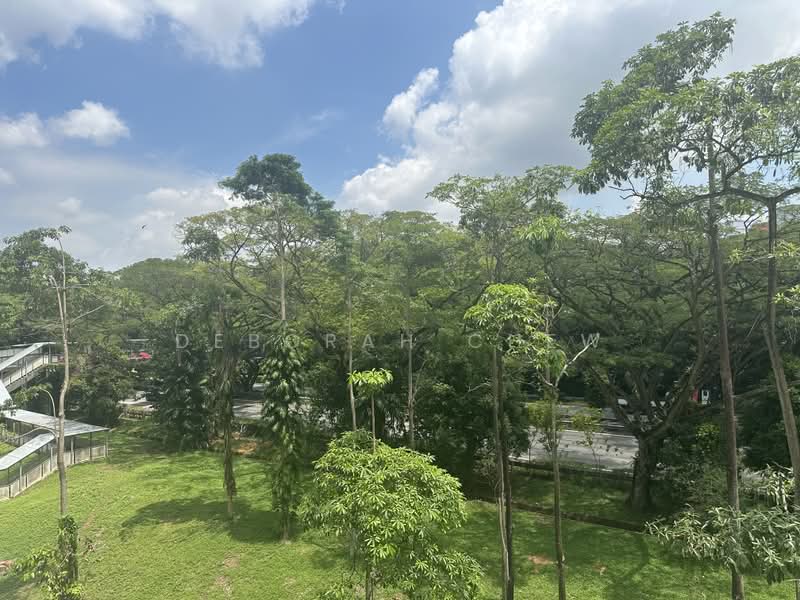 124 Simei Street 1, 124 Simei Street 1, 3 Bedrooms, 1,108 sqft, HDB Flat For Sale, by Deborah Chew, 500189838 - Exterior - PropertyGuru.com.sg