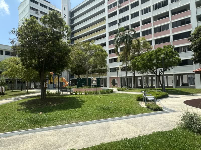 124 Simei Street 1, 124 Simei Street 1, 3 Bedrooms, 1,108 sqft, HDB Flat For Sale, by Deborah Chew, 500189838 - Exterior - PropertyGuru.com.sg