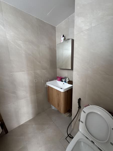 Castle Green, 481 Yio Chu Kang Road, Mandai / Upper Thomson, Room Rental, 250 sqft, Condominium For Rent, by Jolie Tan 陈韵如, 500189848 - Bathroom - PropertyGuru.com.sg