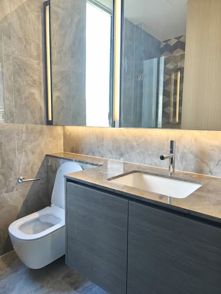 Leedon Green, 34 Leedon Heights, 2 Bedrooms, 700 sqft, Condominium For Sale, by Jensen Lee, 500189871 - Bathroom - PropertyGuru.com.sg