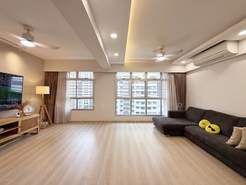 409D Northshore Drive, 409D Northshore Drive, 3 Bedrooms, 1,206 sqft, HDB Flat For Sale, by Nazri Baobed, 500189878 - Living Room - PropertyGuru.com.sg