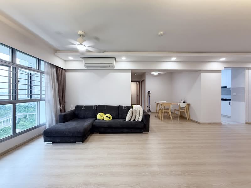 409D Northshore Drive, 409D Northshore Drive, 3 Bedrooms, 1,206 sqft, HDB Flat For Sale, by Nazri Baobed, 500189878 - Living Room - PropertyGuru.com.sg