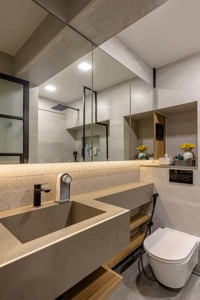 72 Telok Blangah Heights, 72 Telok Blangah Heights, 3 Bedrooms, 1,259 sqft, HDB Flat For Sale, by Nasir Eusof, 500189882 - Bathroom - PropertyGuru.com.sg