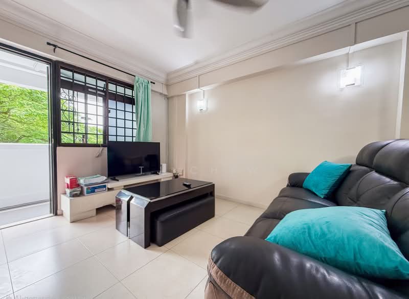 130 Kim Tian Road, 130 Kim Tian Road, 3 Bedrooms, 700 sqft, HDB Flat For Sale, by TJ Chew, 500189884 - Living Room - PropertyGuru.com.sg