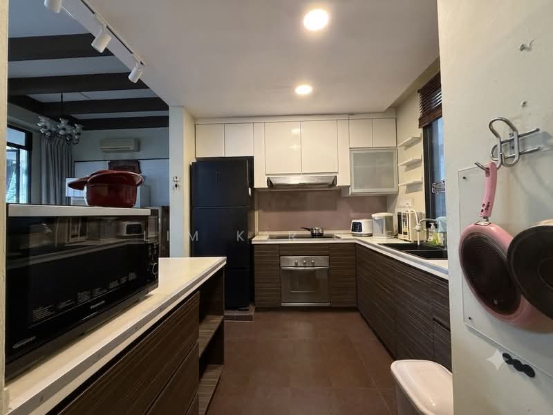Regentville, 2 Hougang Street 92, 2 Bedrooms, 1,163 sqft, Condominium For Rent, by Lim Kar Gee, 500189887 - Kitchen - PropertyGuru.com.sg