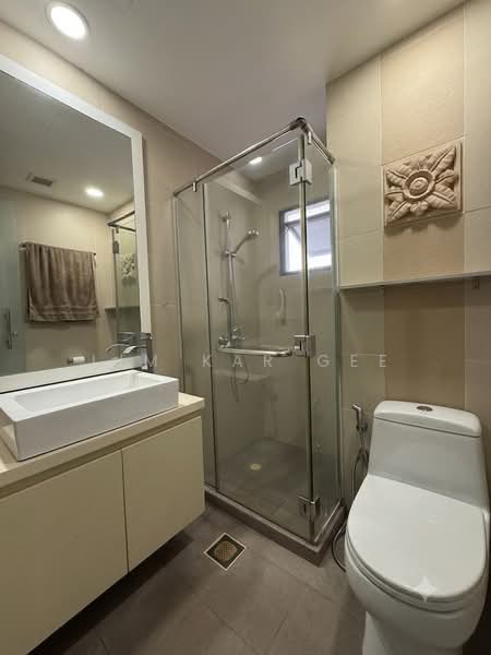 Regentville, 2 Hougang Street 92, 2 Bedrooms, 1,163 sqft, Condominium For Rent, by Lim Kar Gee, 500189887 - Common Bathroom - PropertyGuru.com.sg