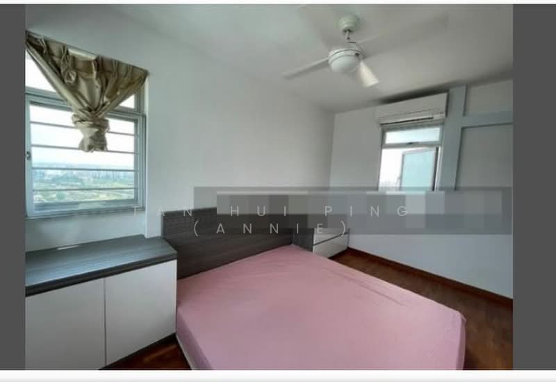 20 Teban Gardens Road, 20 Teban Gardens Road, 3 Bedrooms, 990 sqft, HDB Flat For Rent, by Tan Hui Ping (Annie), 500189898 - Bedroom - PropertyGuru.com.sg
